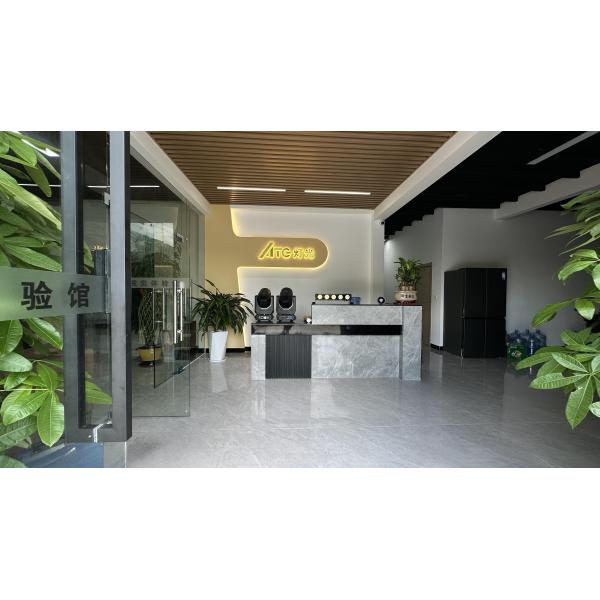 Color Wheel 14 Colors White Light LED Moving Head Stage Lights for Professional Show