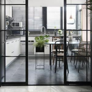 Kitchen Oil Fume Proof Aluminium Sliding Door Glass Transparent