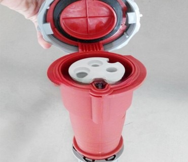 Industrial Plastic Electrical Plug and Socket for Reefer Container Spare Parts Rated Voltage 400V