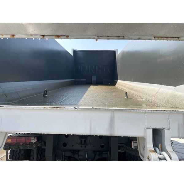 HOWO 8X4 Euro2 Heavy Duty Dump Truck Special Cargo Box 380hp Tipper Truck