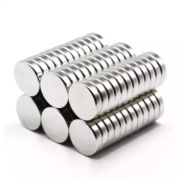 Nickel-Coating N52 Neodymium Disc Magnet with ±3% Tolerance and Customized Strength