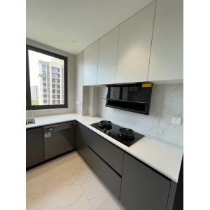 China Modern Melamine Finish Kitchen Cabinet with Plywood Door on sale