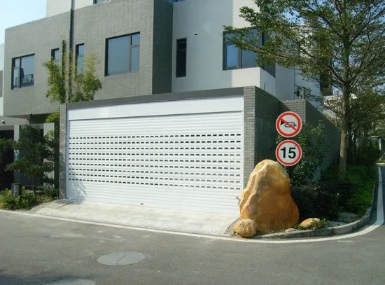 Buy Aluminum Insulated Roller Shutter Door HAI120 1.6mm Thickness at wholesale prices