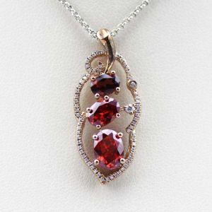 925 Silver Jewelry Amethyat CZ Diamonds Leaf ShapeThree Stones Pendant (PSJ0382)