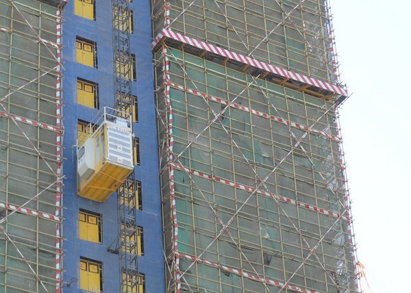 Buy 450M Rack Pinion Construction Material Hoist Lift at wholesale prices