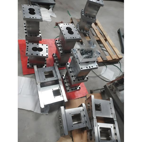 Injection Machine Screw Barrel | Custom Injection Extruder Spare Parts