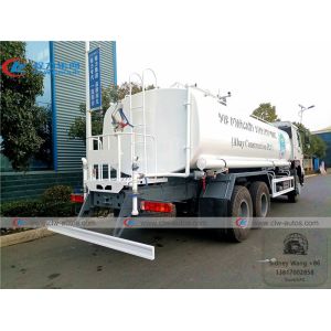 20m3 Tank Sinotruk Howo LHD Water Delivery Truck
