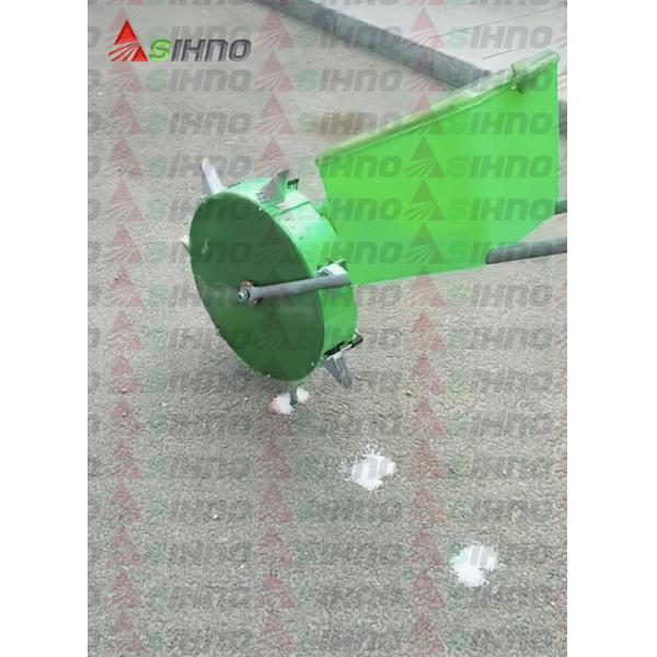 Buy Manual Fertilizer Spreader High Quality Knapsack Fertilizer Applicator at wholesale prices