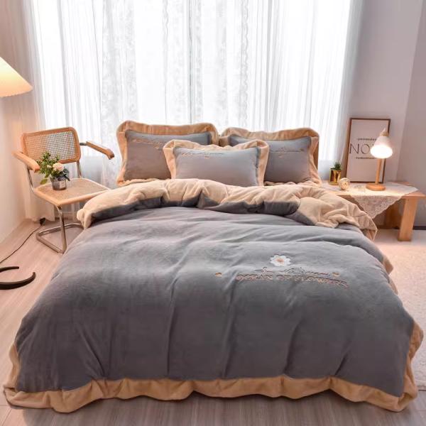 Competitive Flannel Fabric 57/58" for Home Textile Medium Weight and 100% Polyester