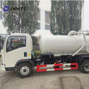 Sinotruk HOWO 4X2 Sewage Suction Truck Euro 3 Rhd LHD 5000 Liters