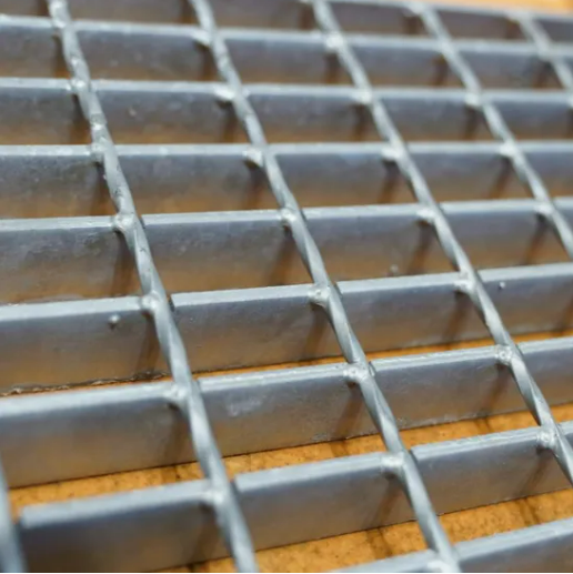 Wholesale 25X3mm High Quality 30X100cm T1 Steel Galvanized Metal Grate Steps Grating