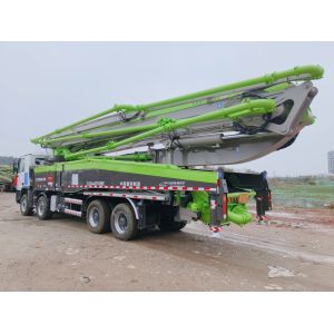 2013 Used Zoomlion ZLJ5440THBK 56m Concrete Pump Truck on Refurbished Mercedes