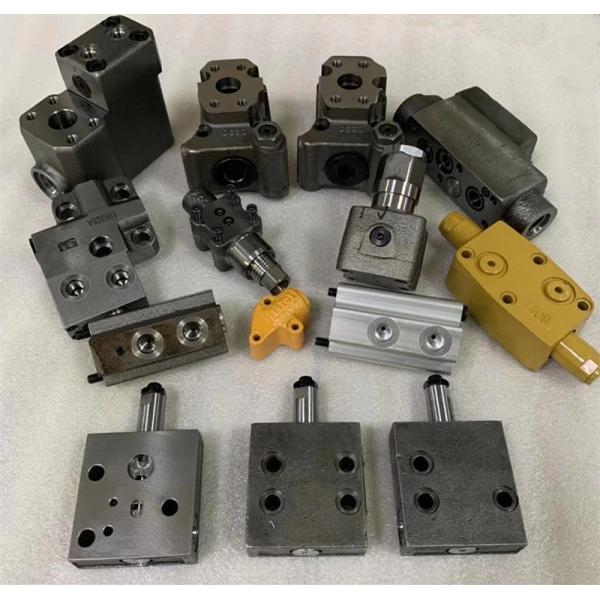 6151-61-1101 PC300-3 Water Pump For Diesel Engine