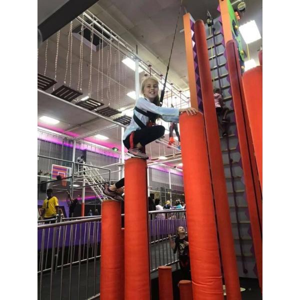 Anti Corrosion Fun Climbing Wall Indoor Customized For Gym Park