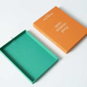 Glossy Lamination Drawer Style Notebook Gift Box Set With Pen Custom Printing