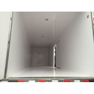 Refrigerated Delivery Truck 8cm Polyurethane Foam , Sinotruk Howo Truck