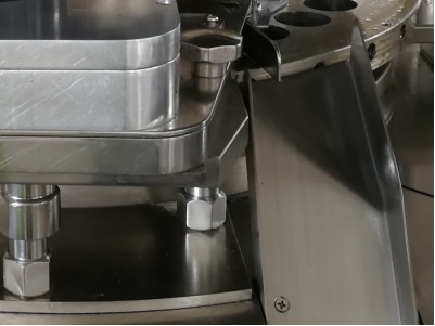 80KN Pharmaceutical Chemical Rotary Tablet Press Machine With Touch Screen