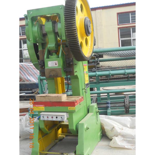 Buy 9 strips razor blade barbed wire machine at wholesale prices