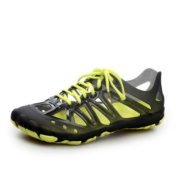 Buy Lightweight Mens Closed Toe Hiking Sandals Abrasion Resistance Slides Style at wholesale prices