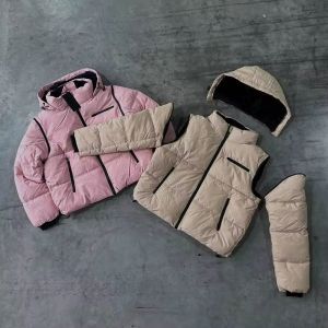 China Winter Custom Unisex Cotton Detachable Zip up Sleeveless Coat with Hood Cropped Puffer Down Jacket for Men on sale China Winter Custom Unisex Cotton Detachable Zip up Sleeveless Coat with Hood Cropped Puffer Down Jacket for Men on sale