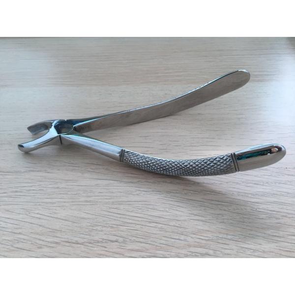 Right #6 #7 Dental Pliers For Pulling Teeth , Extraction Instruments Forceps Long Lifetime