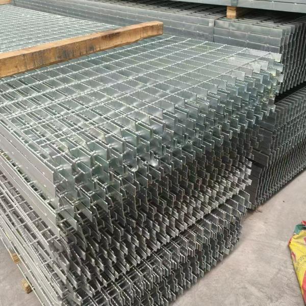 Steel forged into a durable, high temperature resistant silver steel grating