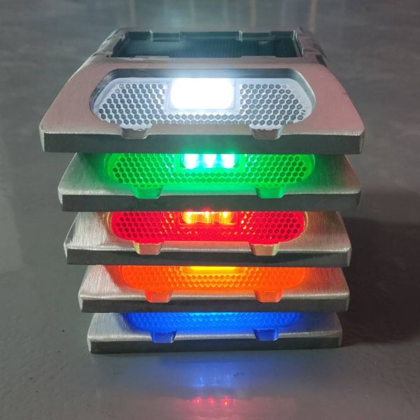 Buy Solar Road Stud LED Road Marker with Mono-crystalline Silicon 122*110*22.5mm and 375g Weight for Enhanced Traffic Safety at wholesale prices