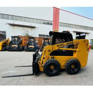 50HP 700kg Track Wheel Mini Skid Steer Loader Machine With Attachments