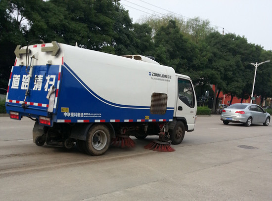 3T 5T dongfeng 4x2 Urban road sweeping truck Road Sweeper Truck