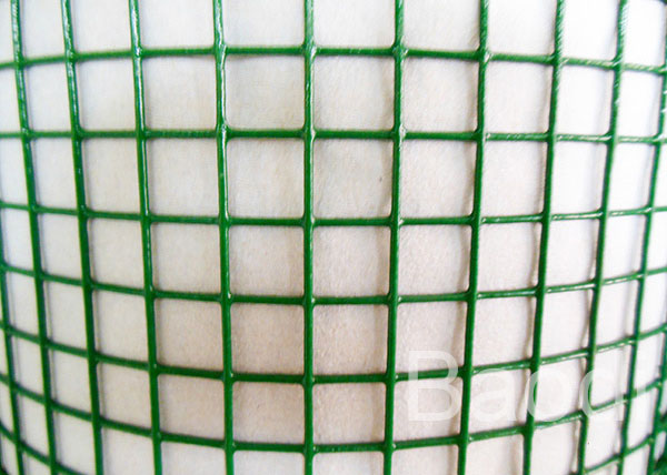 Square Grid Green Garden Fencing Roll , PVC Coated Chicken Wire Fence 30 M Length