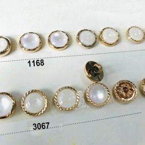2021 new designs plastic sewing coat button pearl buttons wholesale