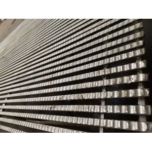 Strong And Safe Pig Mesh Flooring , Tri Bar Hog Slat Flooring Longer Lifespan