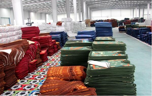 Eco Friendly Tufted Area Rugs With Polyester Material And Cotton Backing For Home Residential Hotel Decor