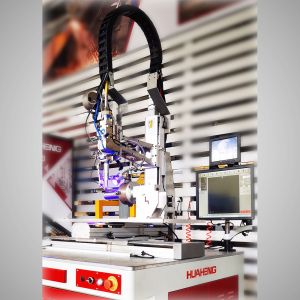 Highly Automation Robot Laser Welding Machine Platform Energy Efficiency