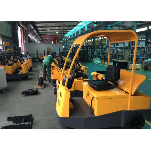 Seated Electric Airport Tow Tractor Easy - Open Back Cover 5000kg Traction Weight
