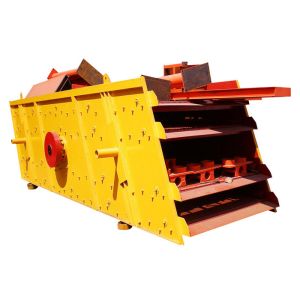 Quality Mineral Processing Machine Aggregate Vibrating Screen Multiple Layers Rustproof for sale