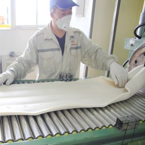 Dowhon OEM FKM Fluoroelastomer Precompound Peroxide Cure Excellent Bonding