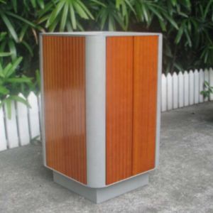 80 Liter Commercial Outdoor Trash Cans With Solid Wood Metal Material