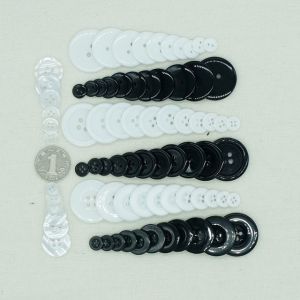 Custom Manfactur Low MOQ 14L Lettering White Ivory Resin Jeans Shirt Round