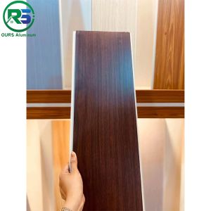 Environmental Friendly Linear Suspended Metal Ceiling 0.9mm White Aluminum