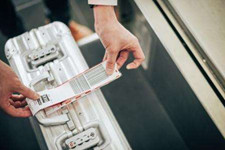 Adhesive Gen2 Custom Rfid Stickers For Luggage Identification
