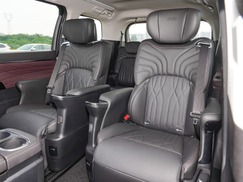 Gac Trumpchi M8 ABS Equipped Electric Light Leather Turbo Sunroof Mpv Vehicle for Adults