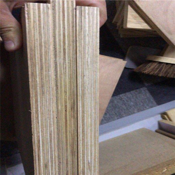 Buy First Class Glue E0 E1 1250x2500mm Sapele Marine Plywood at wholesale prices