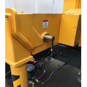 4X2 LHD Truck Mounted Telescopic Boom Crane 5 Tons For Bridge Engineering