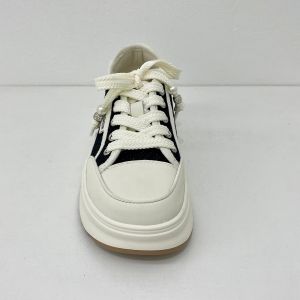 Leisure Black And White Canvas Sneakers With Breathable Mesh Upper
