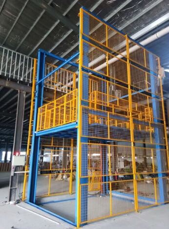 Buy 1T Load 4m Height 2.2 kw Motor Power Hydraulic Cargo Lifting Platform with CE at wholesale prices