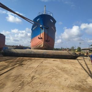 Cylindrical Inflatable Boat Marine Rubber Airbags