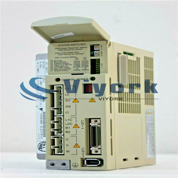 50 / 60HZ Yaskawa SGDG-04GT-F Servo Drive 3 Phase 90-253VAC Input 5.5AMP