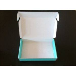 24 x 13.5 x 4.5cm Corrugated Shipping Boxes With Enviromental Material
