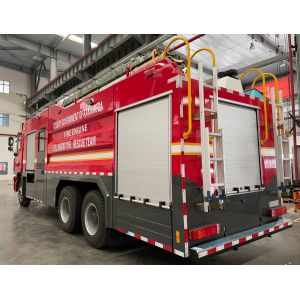 IVECO 10000L Foam Fire Truck 213kw Red Color With Double Cabin